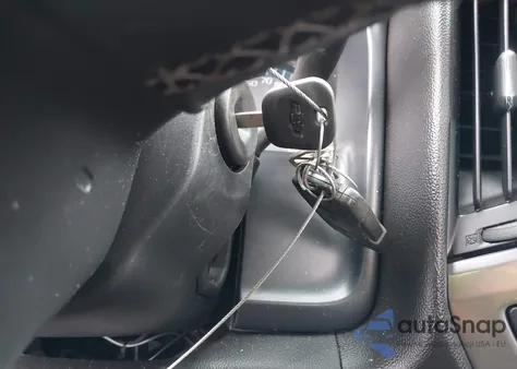 2018 Chevrolet Silverado 1500 2Lt z USA, uszkodzony, nr VIN 1GCVKREC8JZ367359